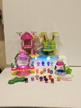 Hatchimals CollEGGtibles Light Up Playset and Figure Set